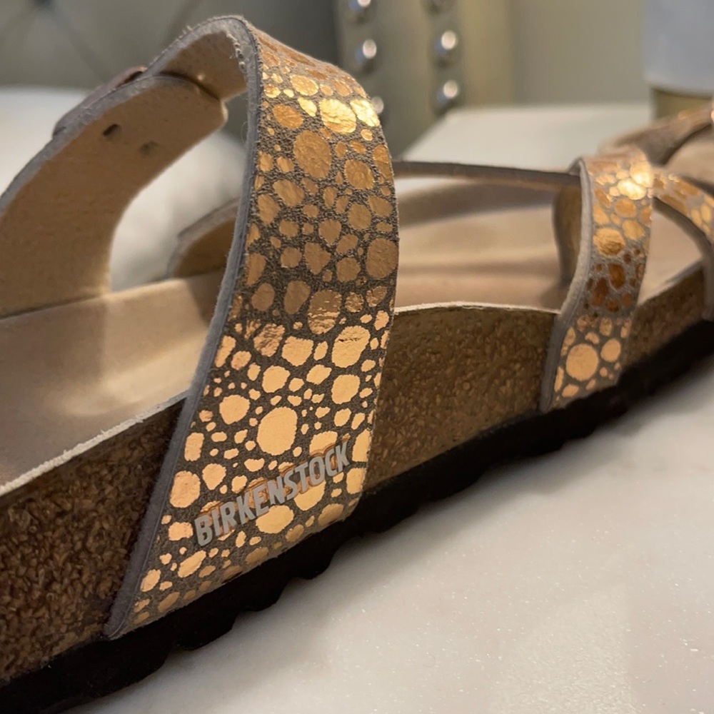 Birkenstock gold sandal